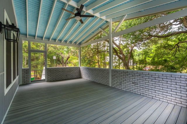 958 Beehive Road, Mount Pleasant, SC 29429