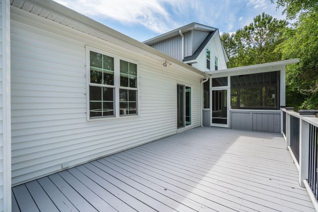 958 Beehive Road, Mount Pleasant, SC 29429