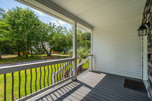 958 Beehive Road, Mount Pleasant, SC 29429