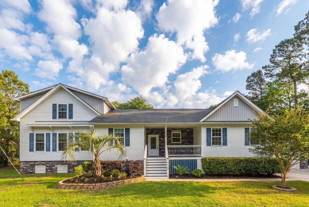 958 Beehive Road, Mount Pleasant, SC 29429