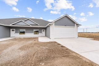1150 Vista Sur Dr, Salina, KS 67401