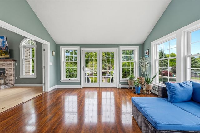 65 Rhodes St, Plainville, MA 02762
