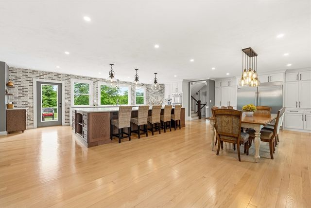 65 Rhodes St, Plainville, MA 02762