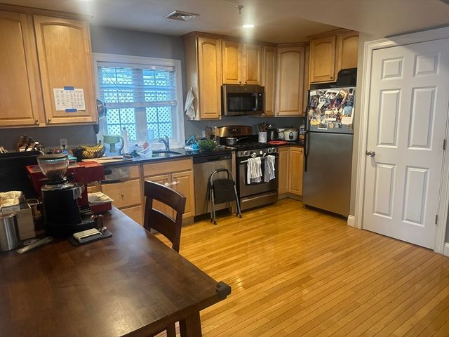 137 Calumet St 1, Boston, MA 02120