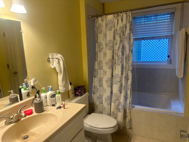 137 Calumet St 1, Boston, MA 02120