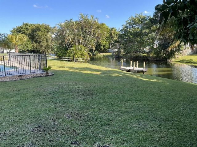 9774 Lancaster Pl, Boca Raton, FL 33434