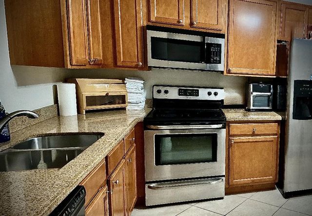 9774 Lancaster Pl, Boca Raton, FL 33434