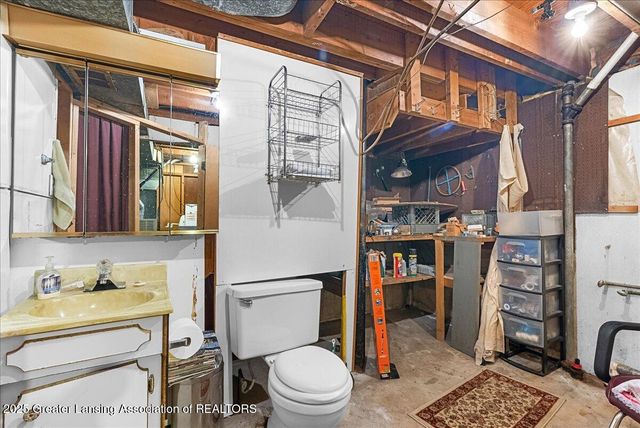 4407 Burchfield Avenue, Lansing, MI 48910