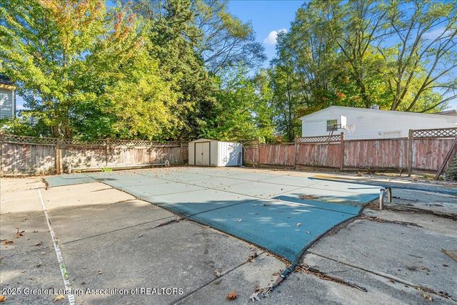 4407 Burchfield Avenue, Lansing, MI 48910