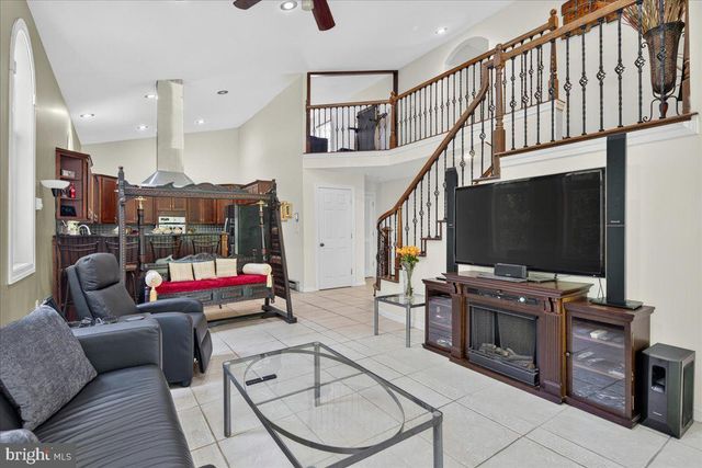 98-A DUNNS MILL RD, Bordentown, NJ 08505