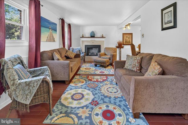 98-A DUNNS MILL RD, Bordentown, NJ 08505