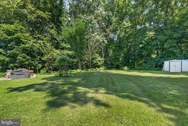 98-A DUNNS MILL RD, Bordentown, NJ 08505