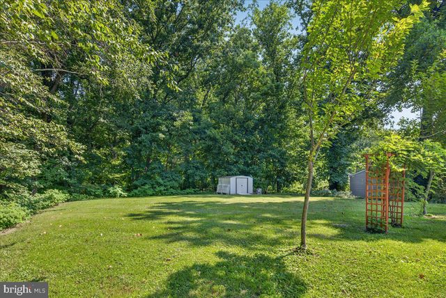 98-A DUNNS MILL RD, Bordentown, NJ 08505
