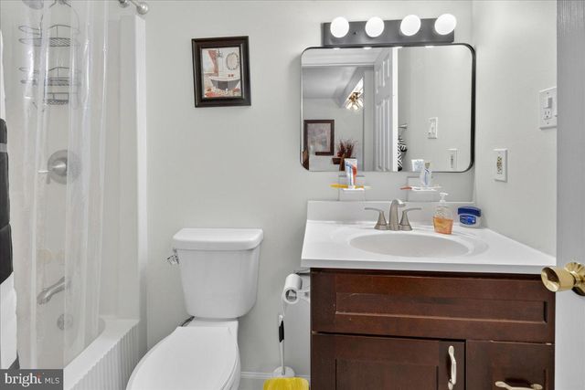 98-A DUNNS MILL RD, Bordentown, NJ 08505