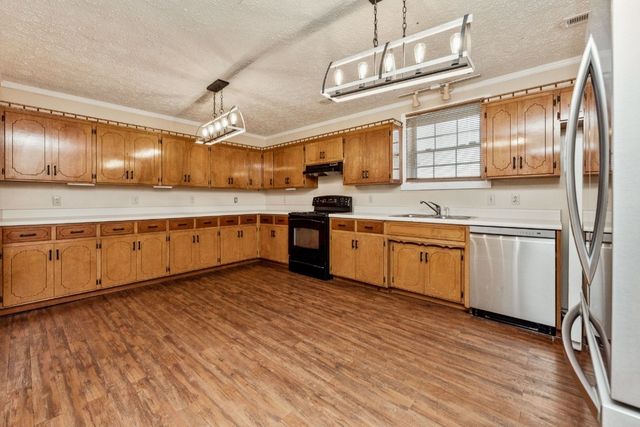 10112 Old Highway 46, Bon Aqua, TN 37025