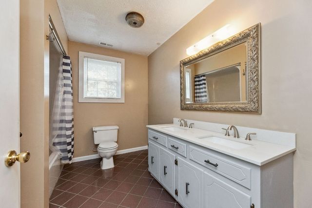 10112 Old Highway 46, Bon Aqua, TN 37025