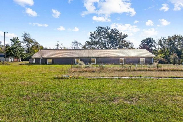 10112 Old Highway 46, Bon Aqua, TN 37025