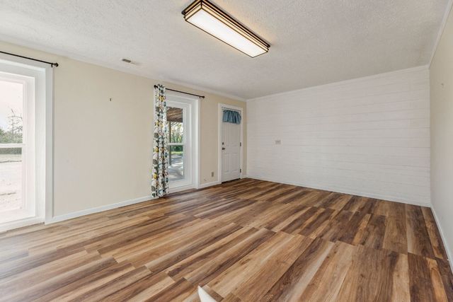 10112 Old Highway 46, Bon Aqua, TN 37025