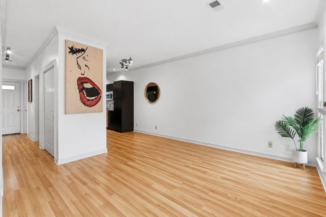 3110 W End Cir Apt 16, Nashville, TN 37203