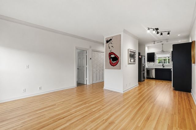 3110 W End Cir Apt 16, Nashville, TN 37203
