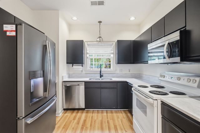 3110 W End Cir Apt 16, Nashville, TN 37203