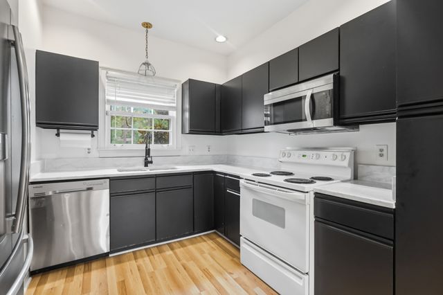 3110 W End Cir Apt 16, Nashville, TN 37203