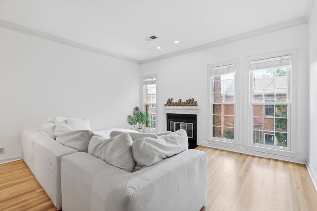 3110 W End Cir Apt 16, Nashville, TN 37203