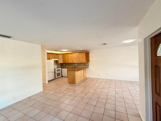 630 NE 19th Avenue, Deerfield Beach, FL 33441