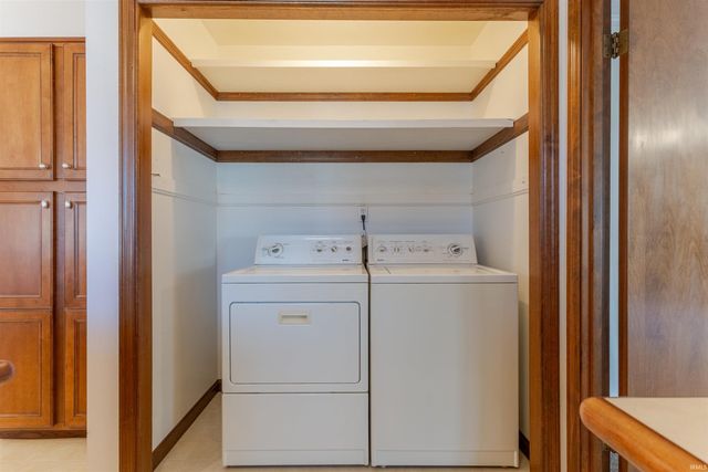 7688 Meadow Lane, Newburgh, IN 47630