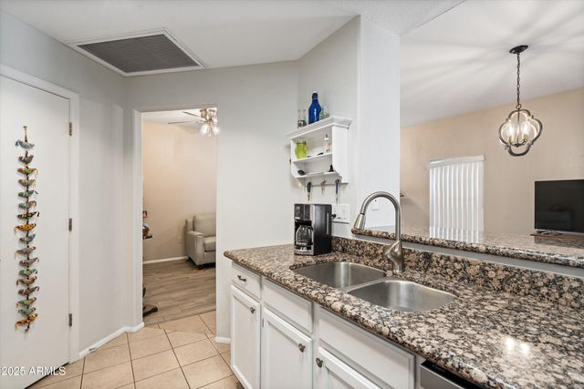 16182 W VISTA NORTH Drive, Sun City West, AZ 85375