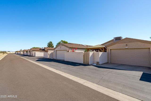 16182 W VISTA NORTH Drive, Sun City West, AZ 85375