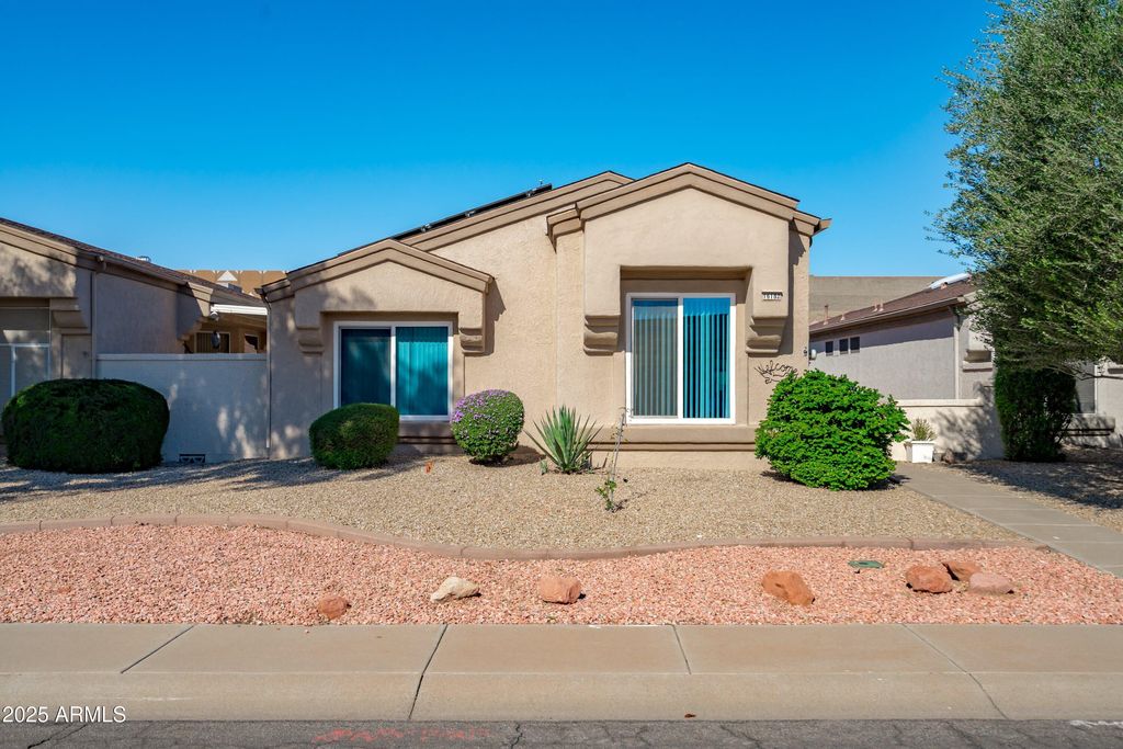 16182 W VISTA NORTH Drive, Sun City West, AZ 85375