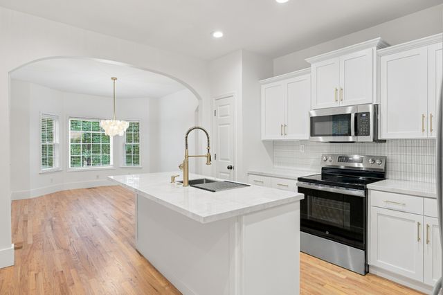 983 Ridgecrest Dr, Kingston Springs, TN 37082