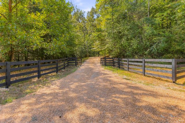 983 Ridgecrest Dr, Kingston Springs, TN 37082