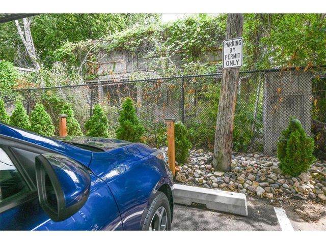 401 Ridgewood Avenue 104, Minneapolis, MN 55403