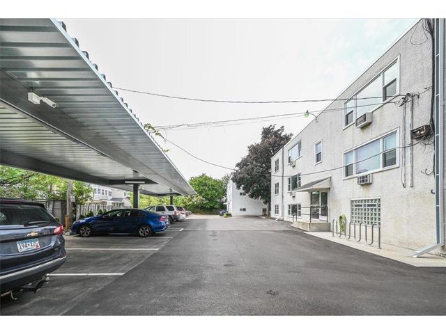 401 Ridgewood Avenue 104, Minneapolis, MN 55403