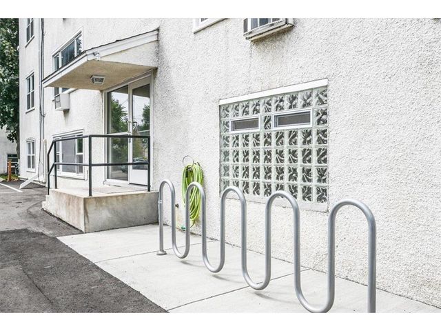401 Ridgewood Avenue 104, Minneapolis, MN 55403