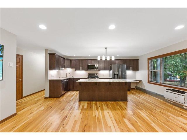 401 Ridgewood Avenue 104, Minneapolis, MN 55403