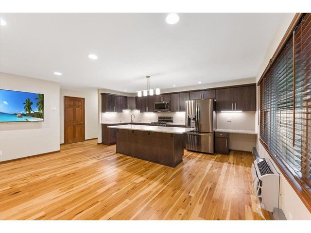 401 Ridgewood Avenue 104, Minneapolis, MN 55403