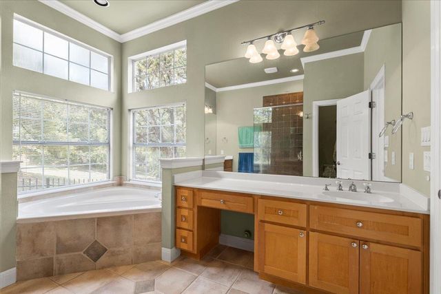 5813 Sandalwood HOLW, Austin, TX 78731