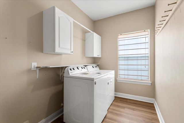 5813 Sandalwood HOLW, Austin, TX 78731