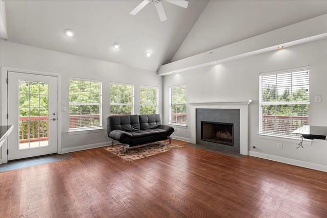 5813 Sandalwood HOLW, Austin, TX 78731