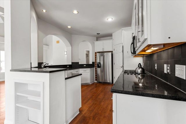 5813 Sandalwood HOLW, Austin, TX 78731