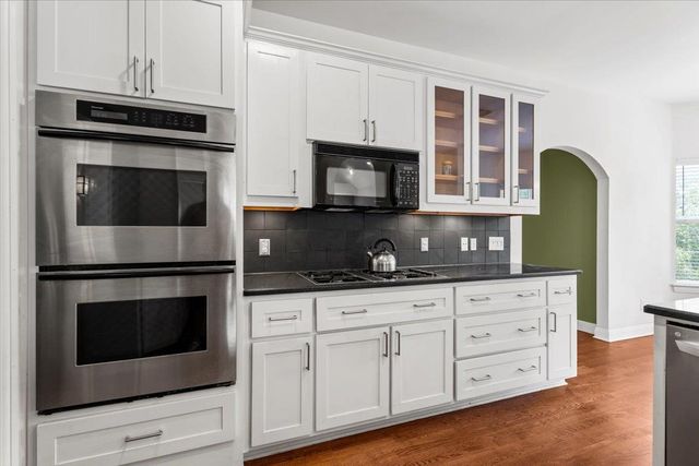 5813 Sandalwood HOLW, Austin, TX 78731