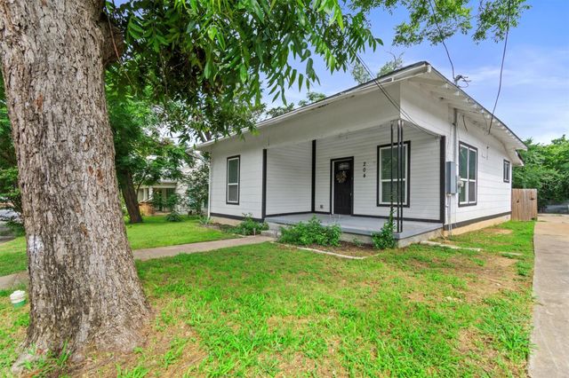 204 E Brenham ST, Elgin, TX 78621
