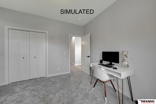 821 Regiment Road, Lincoln, NE 68527
