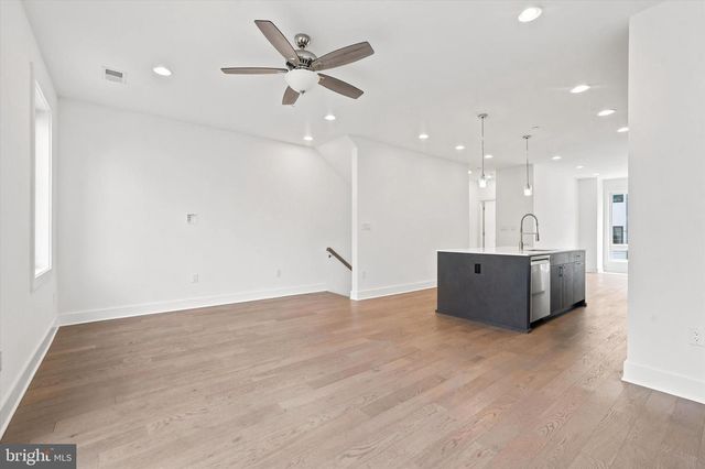 1420 S HOWARD ST, Philadelphia, PA 19147