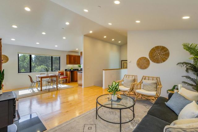 1080 Larsen Road, Aptos, CA 95003