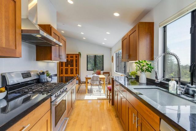 1080 Larsen Road, Aptos, CA 95003