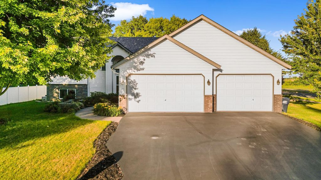 14421 Raven Court NE, Prior Lake, MN 55372